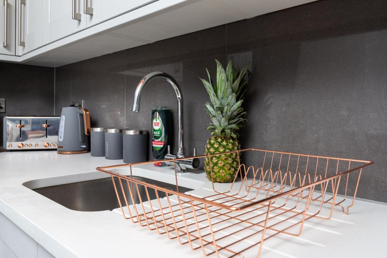 Bright Cheery 4 Bd Apartment By Brighton Station Buitenkant foto